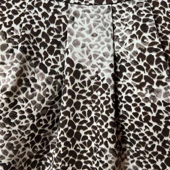 🤎BANANA REPUBLIC BROWN & GRAY SNAKESKIN PRINT TOP SIZE 6 - Picture 7 of 15